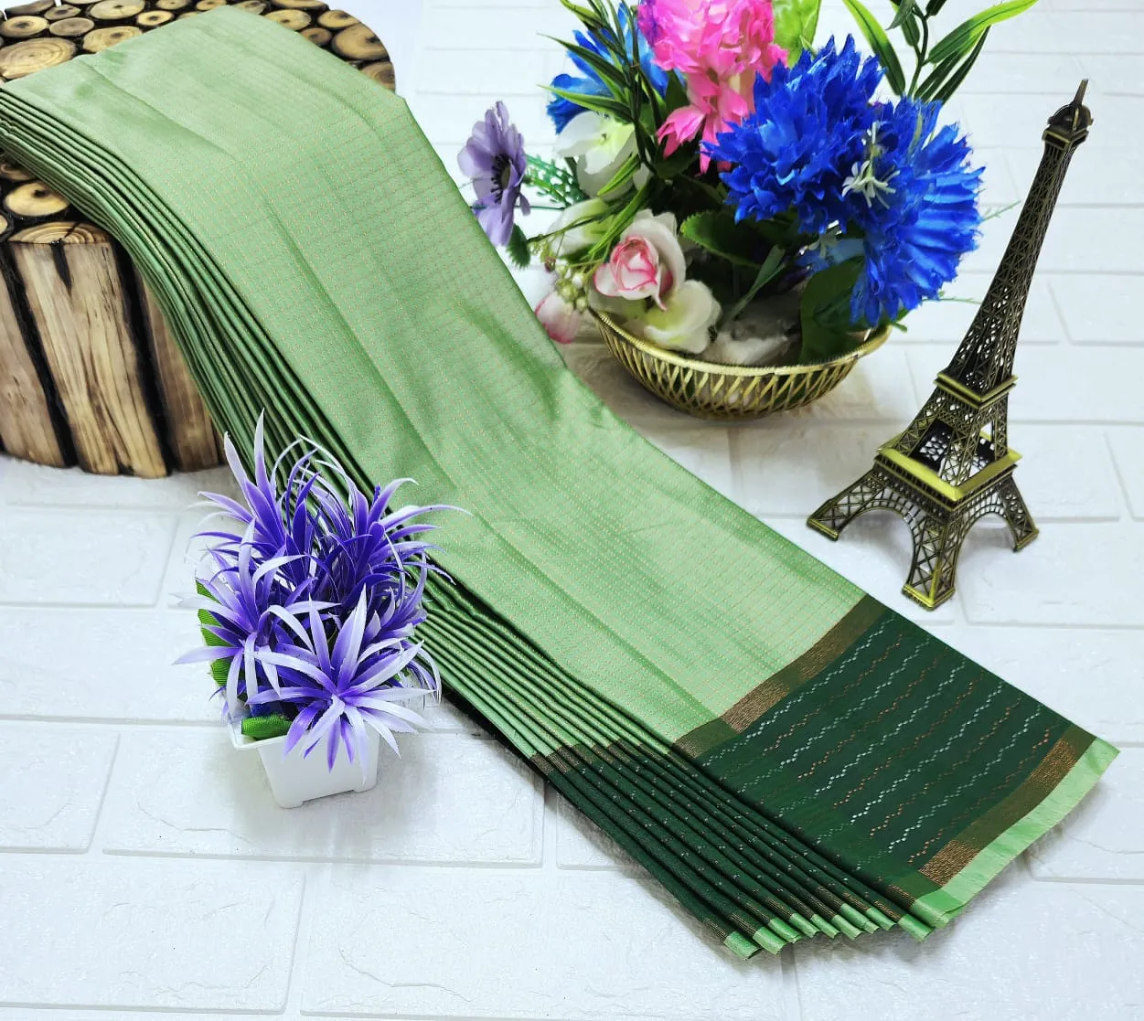 Grand Vertical Line Butta Soft Silk Saree
